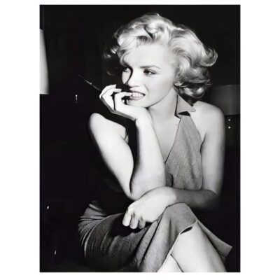 Marilyn Monroe Black & White Pictures Printed on Canvas - Image 8
